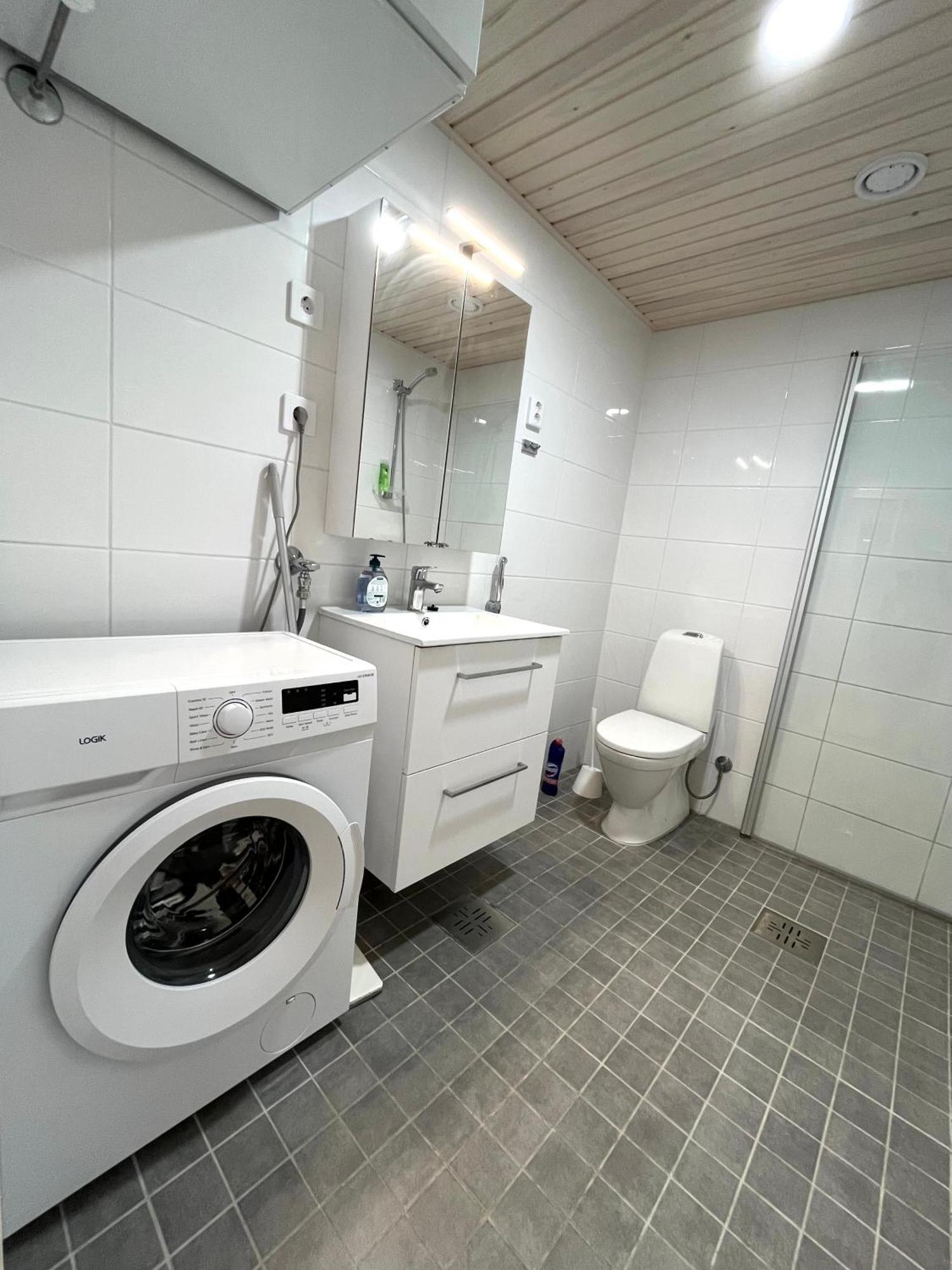 Cozy&compact Near Tikkurila Train Station In